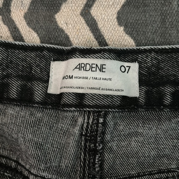 dark wash/ worn in look ARDENE mom cut ripped jeans - Picture 2 of 4